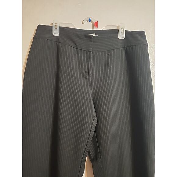 Covington Rosa Womens Pin Stripe Black Flat Dress Pants Straight Leg sz 16 - Picture 2 of 5